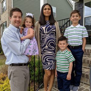 Meet your Posher, Ava